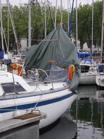 Le tipi à l'arrière du bateau